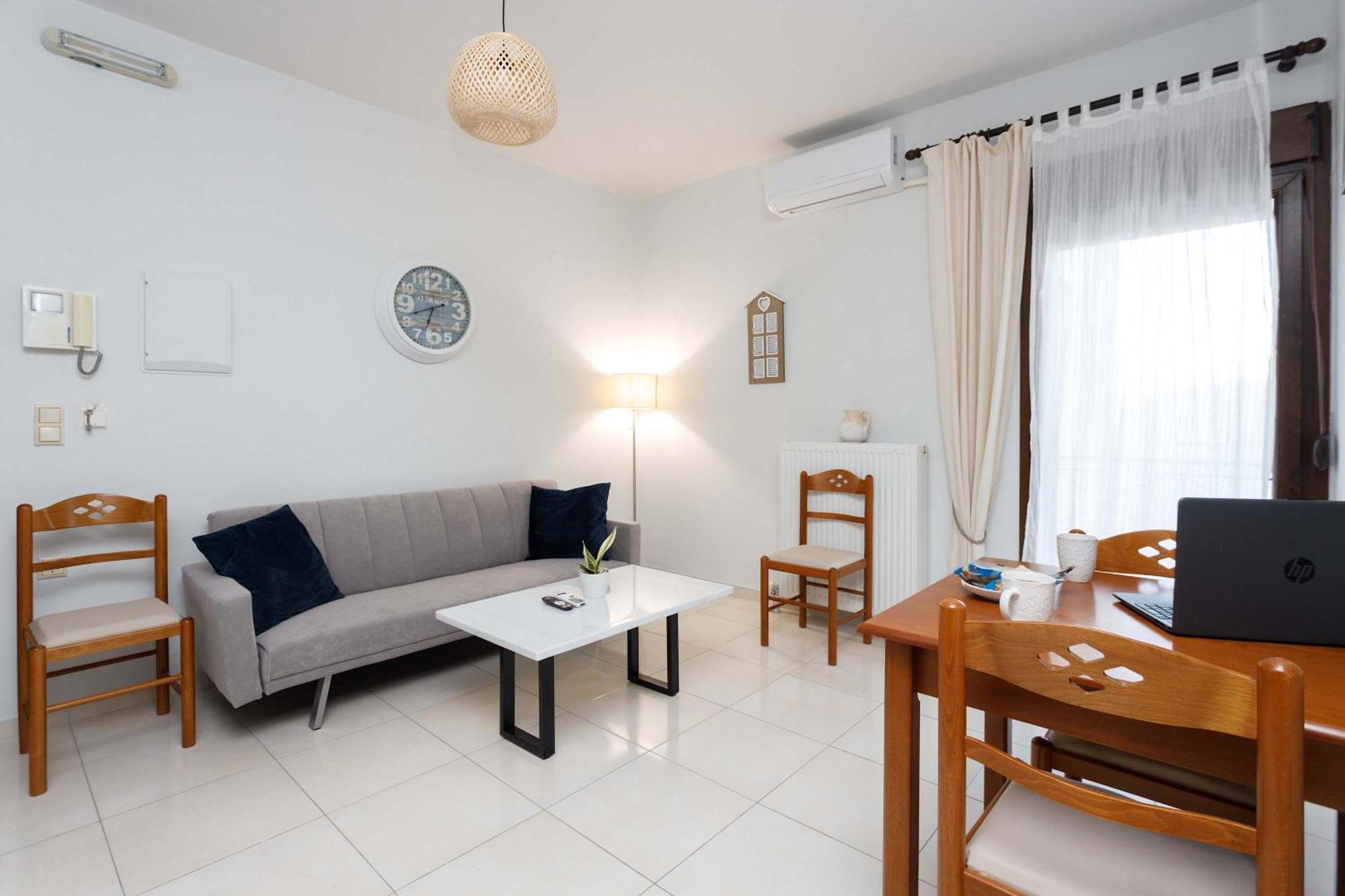 Apartment Philoxenia With Balcony